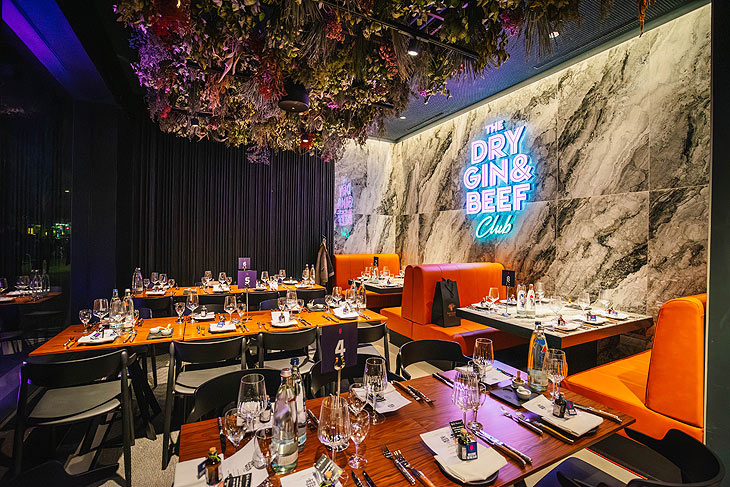 „Dry Gin & Beef Club” im “Tacheles” (©Foto: Benjamin Jehne / The Dry Gin & Beef Club)