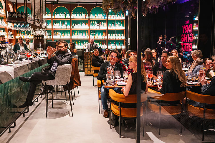 „Dry Gin & Beef Club” im “Tacheles” (©Foto: Benjamin Jehne / The Dry Gin & Beef Club)