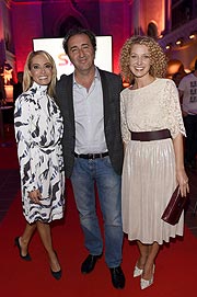 Sarah Valentina Winkhaus, Regisseur Paolo Sorrentino (The Young Pope), Aline von Drateln -  SKY Deutschlandpremiere von "The Young Pope" in der Zwinglikirche in Berlin am 12.10.2016  ©Fotos: Agency People Image (c.) Michael Tinnefeld für Sky