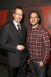 Axel Strotbek, Vorstand für Finanz und Organisation der AUDI AG, mit Schauspieler Moritz Bleibtreu